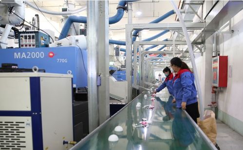 央媒聚焦山東復(fù)工生產(chǎn) 云招商、錯(cuò)崗上班與隔斷就餐的創(chuàng)新實(shí)踐